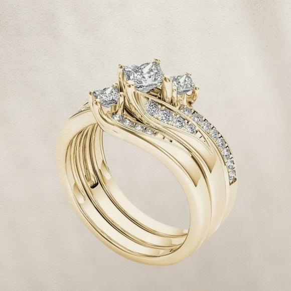 Princess-cut Diamond Bridal Set - Picture 11 of 16